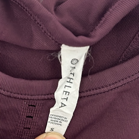 Athleta Foothill Crew Neck Split Back Tank- Small- Burgundy - Picture 6 of 7